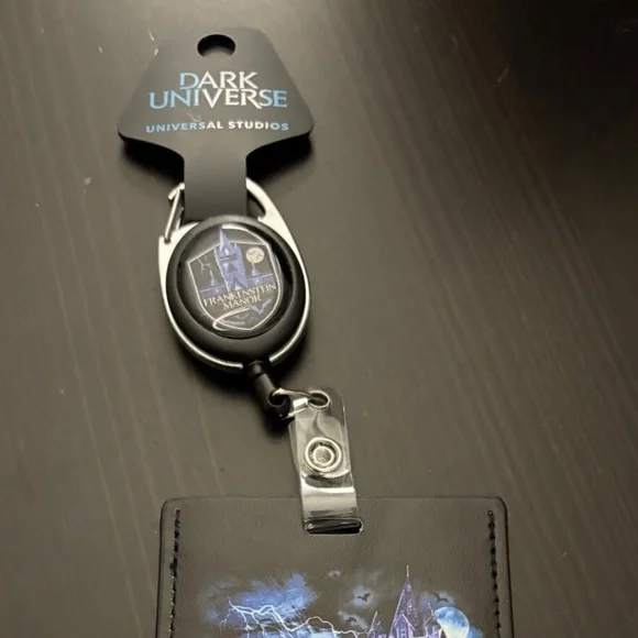 Universal Studios Epic Universe Frankenstein Manor Retractable Cardholder Reel - Picture 2 of 2